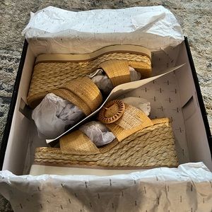 Dolce Vita Lauryn Straw Wedges Size 7.5 New In Box!!